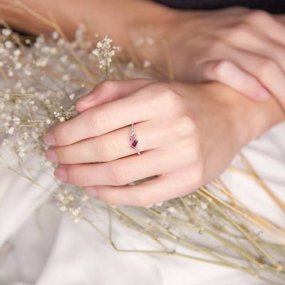 Bague Or Blanc 375 ou 750, Tourmalines Roses & Diamant 0,03 ct - Aurora