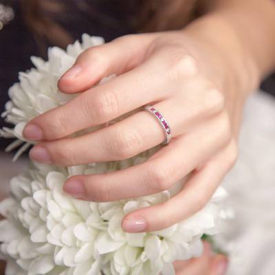 Bague Or Blanc 375 ou 750, Rubis 0,18 ct, Diamants 0,06 ct - Aurora