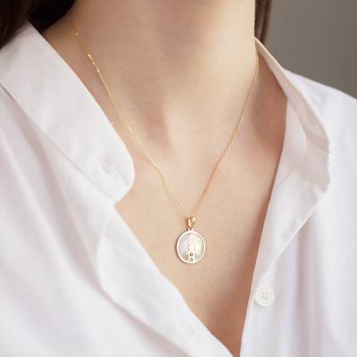 Yellow Gold & Mother-of-Pearl Boy Pendant - Vandona