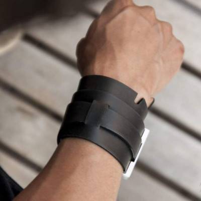 SPARTIATE Black Brushed Steel Cuff Bracelet, Length 15 cm to 18.50 cm - Ursul