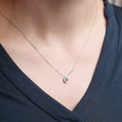 Collier Goutte Emeraude & Diamants Or Blanc 750, Longueur 42 cm - Joelli
