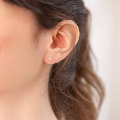 750 White Gold & HSI Diamond Stud Earrings - Demetra