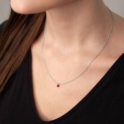 750/1000 White Gold & Drilled Red Ruby Necklace 0,32 ct, Length 38 cm to 45 cm - Ocarat