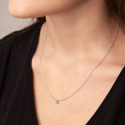 Collier Emeraude vert intense percée 0,22 ct Or Blanc 750, 38 à 45 cm - Ocarat