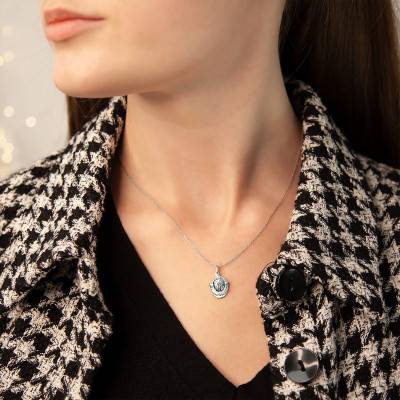 White Gold Hockey Helmet Pendant - Vandona