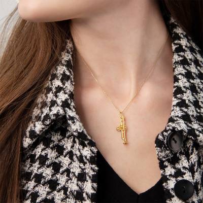 Yellow Gold Trumpet Pendant - Vandona
