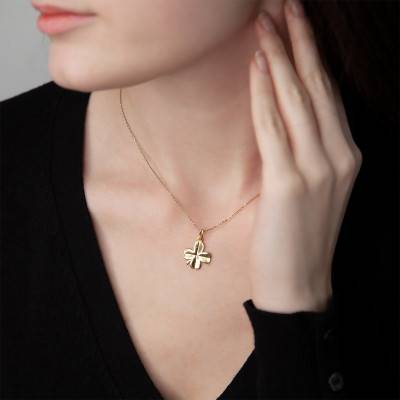 Yellow Gold Four-Leaf Clover Pendant - Vandona
