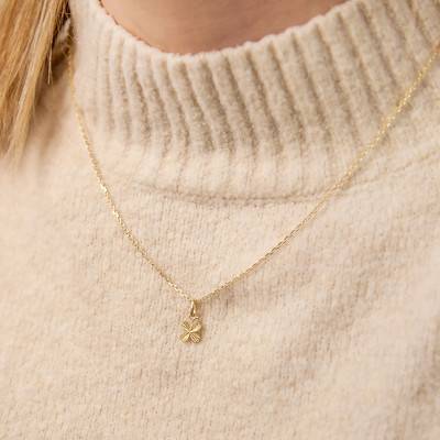 375 or 750 Yellow Gold Chiseled Clover Pendant - Emanessence