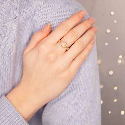 Heloise Ring in Yellow Gold-Plated & Rose Quartz - Ana & Cha