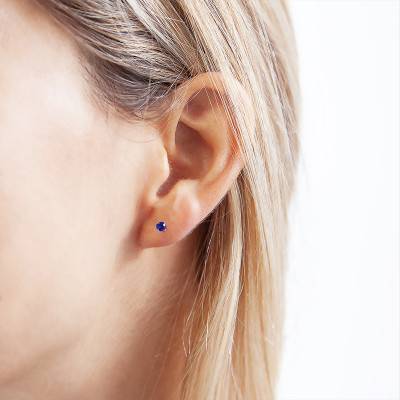 750/1000 White Gold & Sapphire Stud Earrings - Demetra