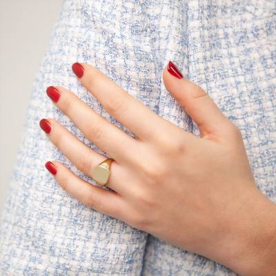 375 Yellow Gold Square Signet Ring, 11,50 x 12 mm - Emanessence