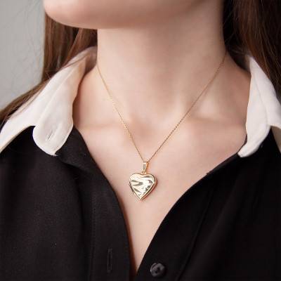 375/1000 Yellow Gold Smooth Heart Photo Pendant - Emanessence