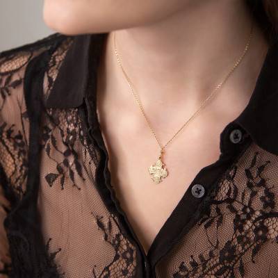 750/1000 Yellow Gold Rounded Edge Cross Pendant - Vandona