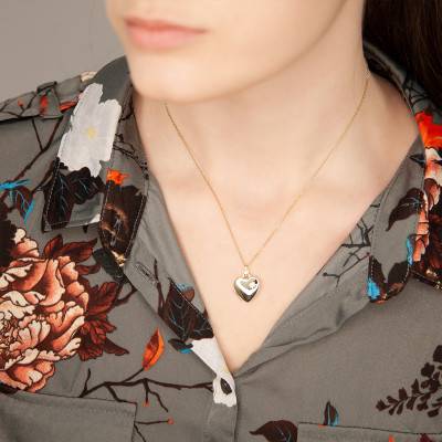 375 Yellow Gold & Diamond Heart Photo Pendant - Emanessence