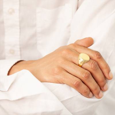 375/1000 Yellow Gold Oval Signet Ring, 14 x 18 mm - Imperium