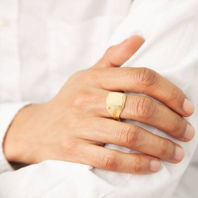 375/1000 Yellow Gold Signet Ring, 11 x 13 mm - Imperium