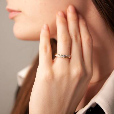 Two-Tone 750/1000 Gold Diamond Solitaire Ring - Joelli