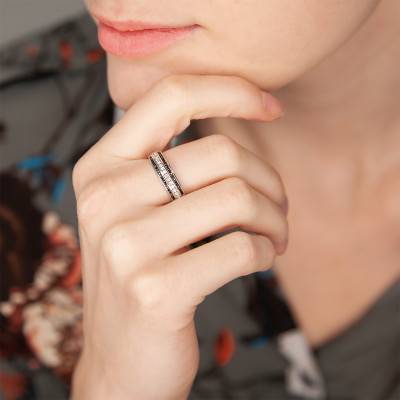 Bague Meloe en Or Blanc 750 & Diamants Noir et Blanc - Alliantine