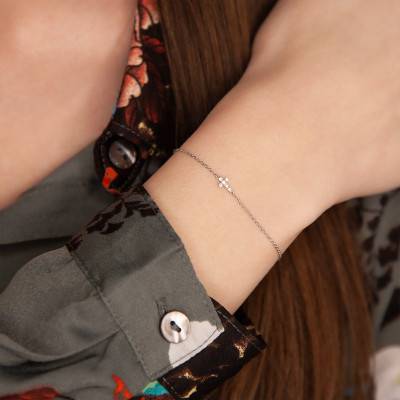 White Gold & Diamond Cross Bracelet, Adjustable Length 16 cm to 18 cm - Emanessence