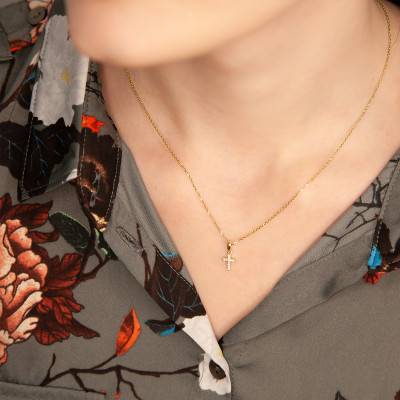 Pendentif Croix en Or Jaune & Diamants 0,04 ct - Emanessence