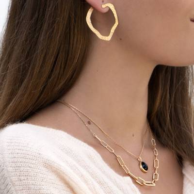 Isaure Gold-Plated & Black Agate Pendant - Ana & Cha