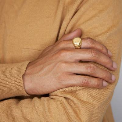 750 Yellow Gold Oval Flower Motif Signet Ring - Imperium