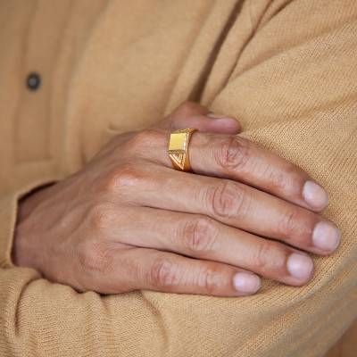 18K Yellow Gold Triangle Motif Signet Ring - Imperium