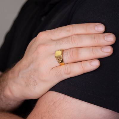 18K Yellow Gold Square Wave Signet Ring - Imperium