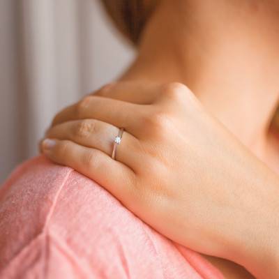 Solitaire griffes torsadées Or Blanc 375 & diamant 0,10 ct - Alliantine