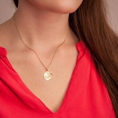 Yellow Gold 375/1000 or 750/1000 Engraved Triskel Round Plate Pendant - Rosatella