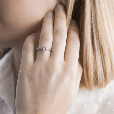 Bague Solitaire Hélia, Diamant GSI2 0,33 ct & Or Blanc 750 - Alliantine