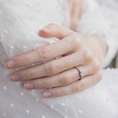 Bague Solitaire Hélia, Diamant GSI2 0,38 ct & Or Blanc 750 - Alliantine