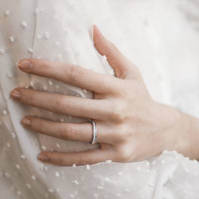 Alliance Ruban Confort Donna en Platine 950 & Demi-Rail de Diamants 0,35 ct, Largeur 2,9 mm - Alliantine