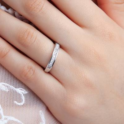 Alliance Ruban Confort Donna en Or Blanc 750 & Demi-Rail de Diamants 0,60 ct, Largeur 3,5 mm - Alliantine