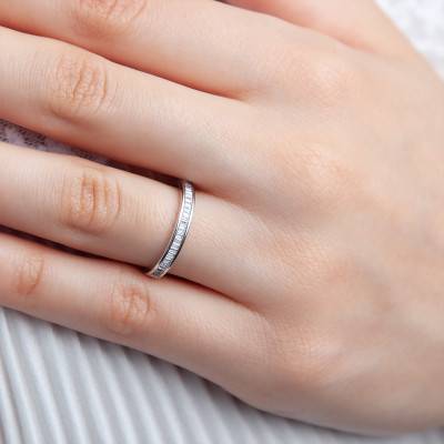 Alliance Ruban Confort Donna en Or Blanc 750 & Demi-Rail de Diamants 0,35 ct - Alliantine