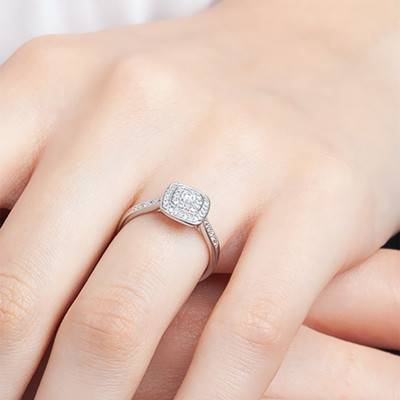 White Gold 750/1000 Gabriela Accompanied Engagement Ring with Square Diamonds - Alliantine