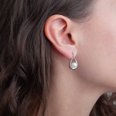 Silver & Freshwater Pearl Drop Earrings 7/8 mm - Négoce-îles
