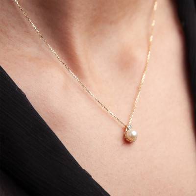 750/1000 Yellow Gold, Diamond & Cultured Pearl Necklace, 40 cm to 42 cm Length - Emanessence