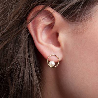375/1000 Yellow Gold & Cultured Pearl Drop Earrings - Emanessence