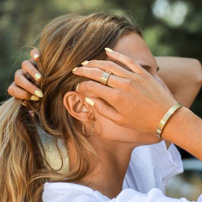 Talisman Yellow Gold-Plated Open Bangle, Diameter 55 mm, Width 9 mm - Skalli