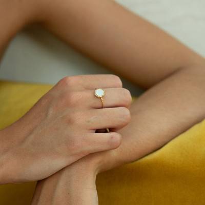 Yellow Gold-Plated Mother-of-Pearl Honey Ring - Skalli