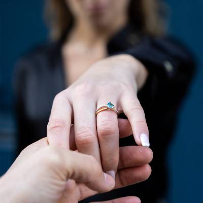 Bague Coeur Croisée Or Jaune 375, Pierres Topaze & Oxyde de Zirconium - Emanessence