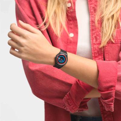 Circling Black Watch SO28B706 - Swatch