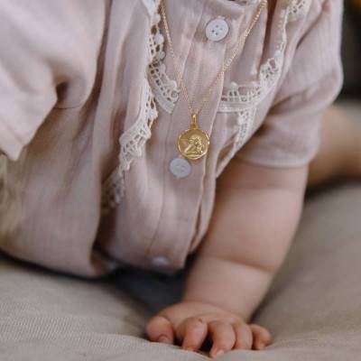 Médaille Ange Raphaël Songeur, Or Jaune 375, Diamètre 16 mm - Augis