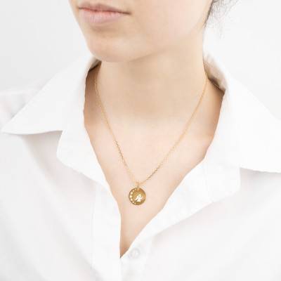 Médaille Ange en Prière Ajouré en Or Jaune 375, Diamètre 17 mm - Emanessence