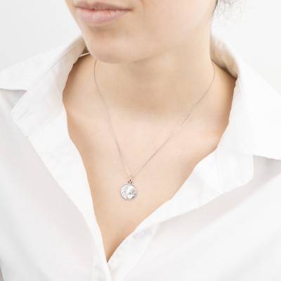 Médaille Ange Raphaël & Colombe, Or Blanc 375, Diamètre 16 mm - Emanessence