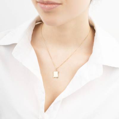 375/1000 Yellow Gold Scroll Pendant 15 x 11 mm - Emanessence