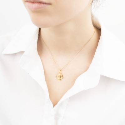 Médaille Losange Vierge En Prière, Or Jaune 375, 15 x 13 mm - Emanessence