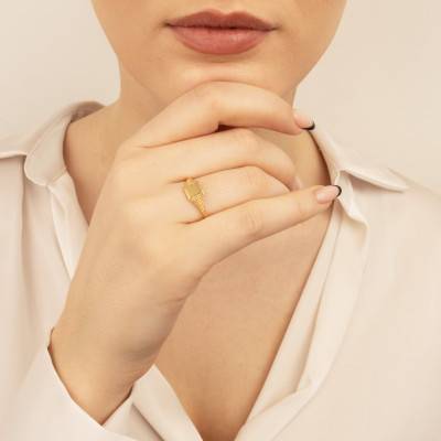 750/1000 Yellow Gold Square Signet Ring with Grooved Band - Imperium