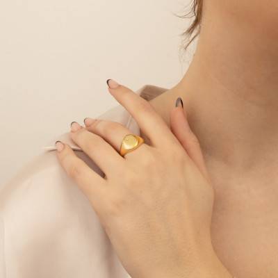 750/1000 Yellow Gold Oval Star Signet Ring & White Cubic Zirconia - Imperium